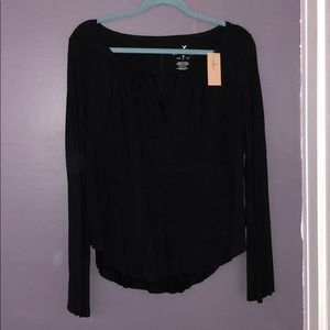 NWT Light weight bell sleeve top